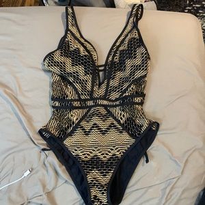 Becca color play crochet plunge swimsuit medium one piece